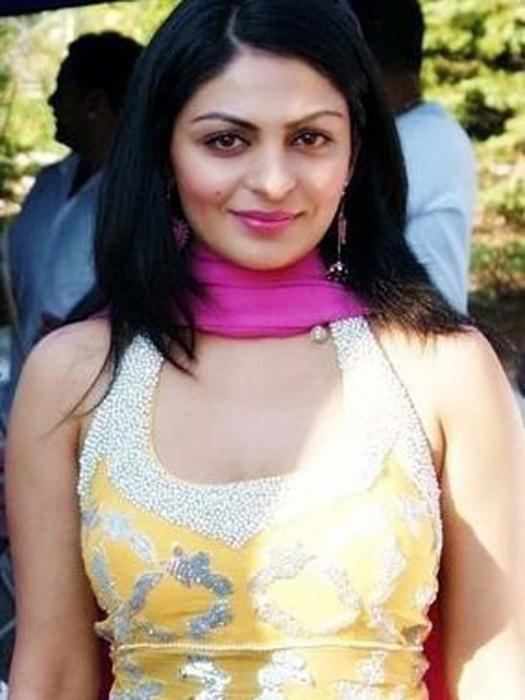 Neeru Bajwa Neeru Bajwa Profile Hot Picture Bio Bra Size Hot Starz