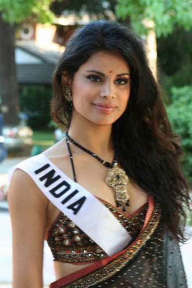 Neha Kapur Neha Kapur at Miss Universe 2006 IndianMagic Image 36