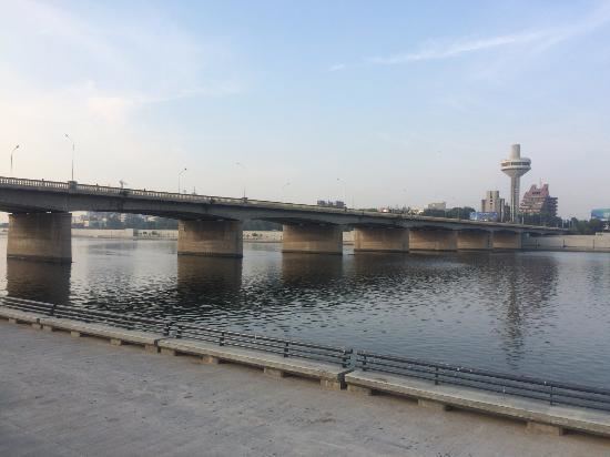 Nehru Bridge httpsmediacdntripadvisorcommediaphotos0a