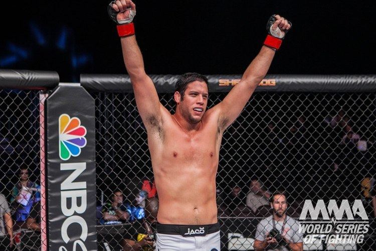 Neiman Gracie Fight Path Neiman Gracie began his family tradition on a