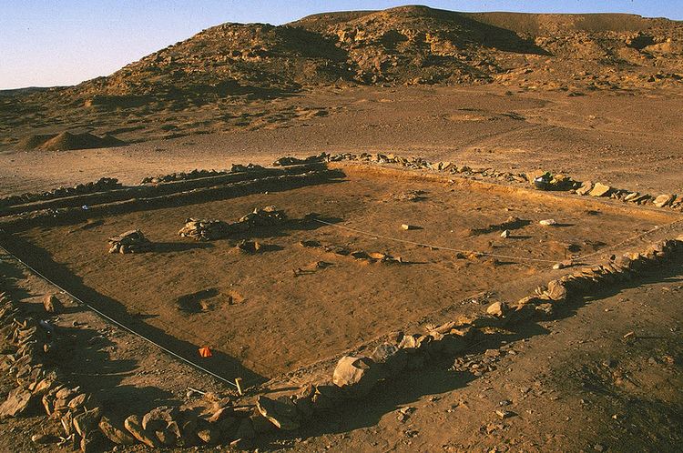 Nekhen Nekhen Settlement Hierakonpolis Kom el Ahmar Ancient Village or
