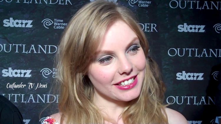 Nell Hudson Outlander TV News39 Tartan Carpet Interview with Nell