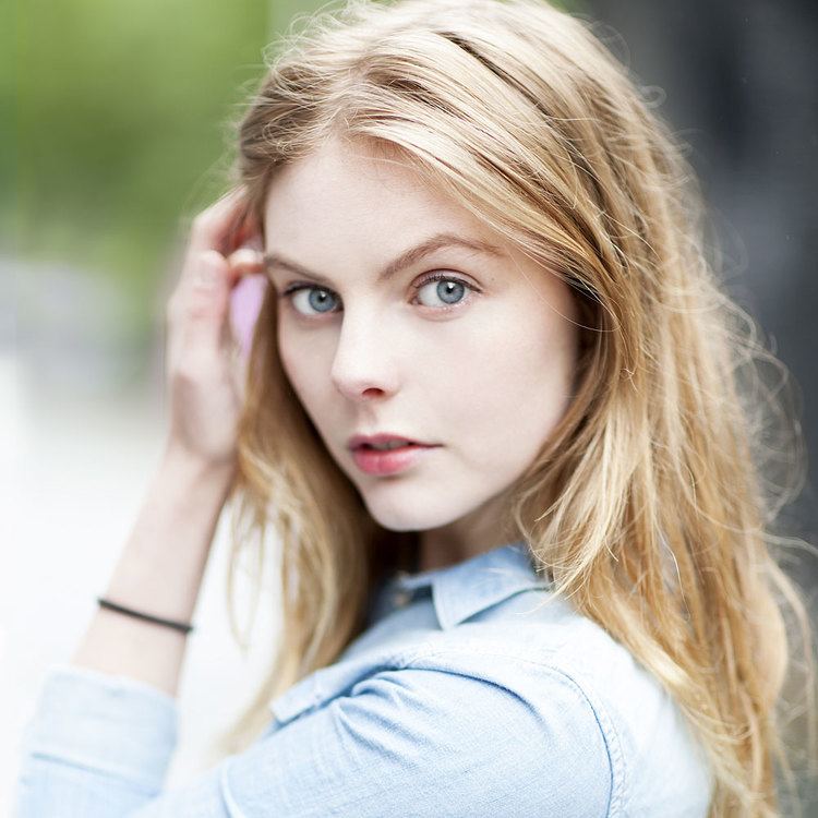 Nell Hudson Meet Nell Hudson who plays Laoghaire Mackenzie in