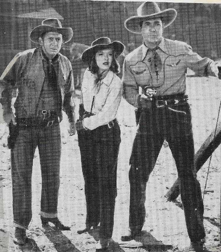 Johnny Mack Brown, Fuzzy Knight, and Nell O'Day in The Masked Rider (1941)