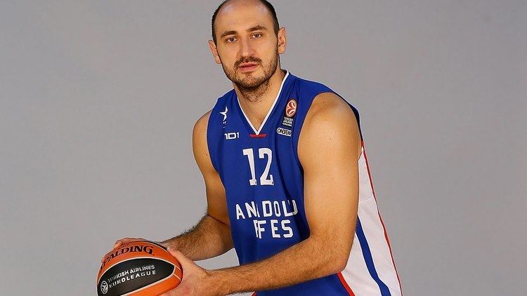 Nenad Krstić hatmakers Block of the Night by Nenad Krstic Anadolu Efes Istanbul