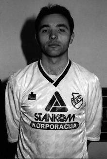 Nenad Nikolić (footballer, born 1961) httpsuploadwikimediaorgwikipediacommonsthu