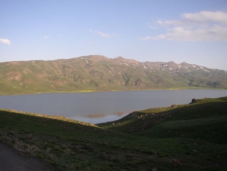 Neor Lake httpsuploadwikimediaorgwikipediacommonscc