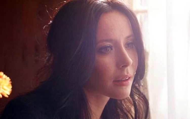 Nerina Pallot Nerina Pallot We Should Break Up EP music stream