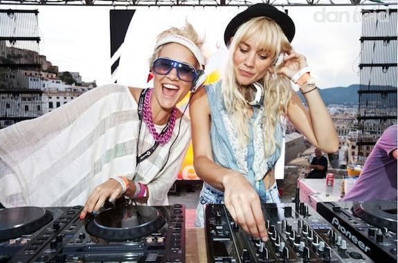 Nervo (DJs) 1000 images about NERVO lt3 on Pinterest Olivia d39abo Festivals