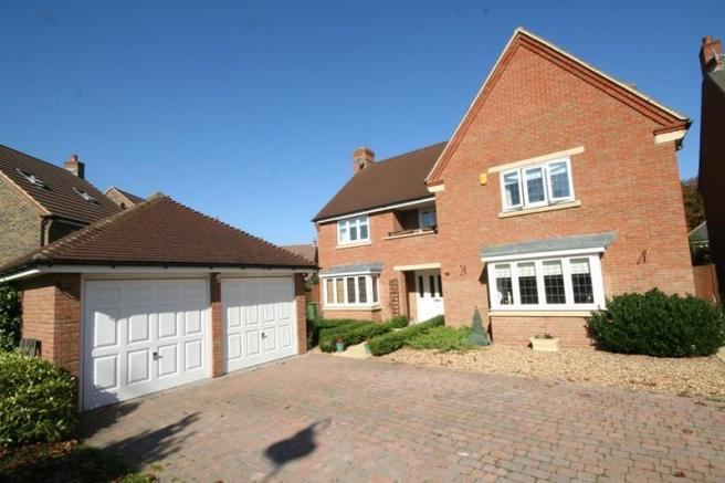 Netherne-on-the-Hill 5 bedroom detached house for sale in Broadwood Road Netherne on the
