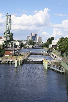 Neukölln Ship Canal httpsuploadwikimediaorgwikipediacommonsthu
