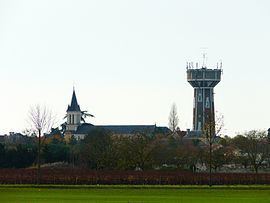 Neuville-de-Poitou httpsuploadwikimediaorgwikipediacommonsthu