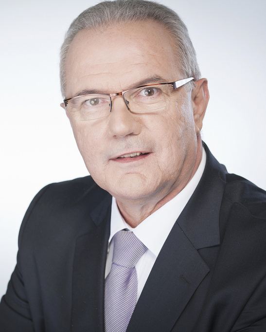 Neven Mimica httpsuploadwikimediaorgwikipediacommonsee