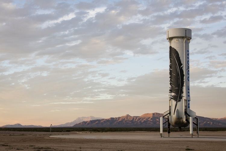 New Shepard Blue Origin lands New Shepard spacecraft after flight to edge of