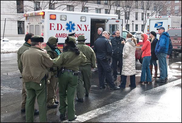New York City Parks Enforcement Patrol Battery Park City resident tackled by Parks Enforcement Patrol