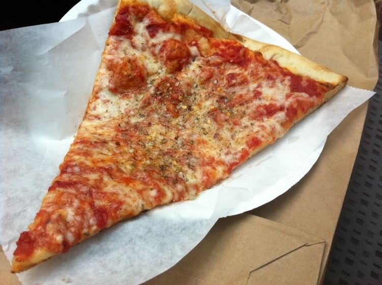 New York-style pizza 1000 images about New York Style Pizza on Pinterest Pizza New