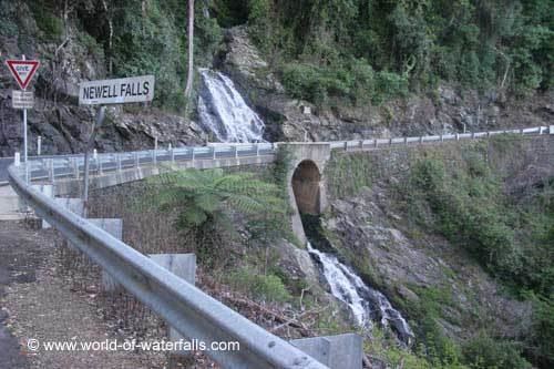 Newell Falls wwwworldofwaterfallscomimagesNewellFalls00