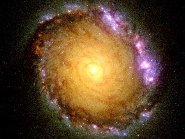 NGC 1512 Spectacular Galaxy With a 2400 LightYear Ring of Star Clusters