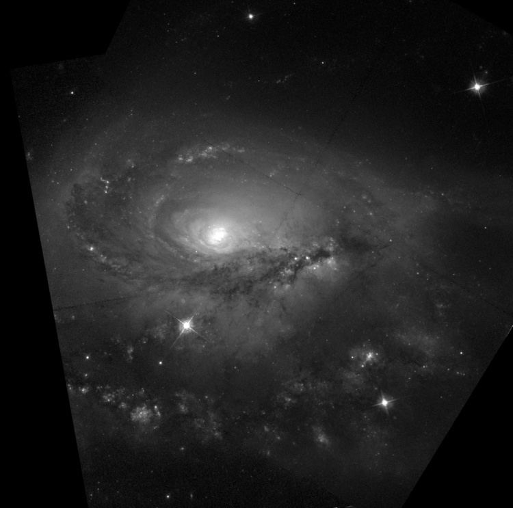 NGC 1961 httpsuploadwikimediaorgwikipediacommons55