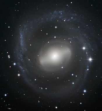 NGC 2217 httpsuploadwikimediaorgwikipediacommonsthu