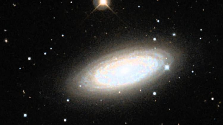NGC 2841 Hubble Zoom Into Galaxy NGC 2841 1080p YouTube