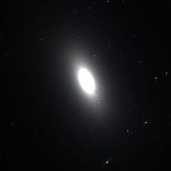 NGC 3377 httpsuploadwikimediaorgwikipediacommonsthu
