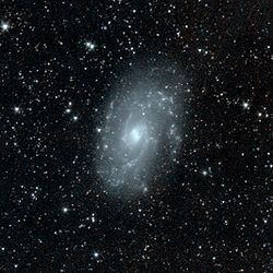 NGC 4145 httpsuploadwikimediaorgwikipediacommonsthu