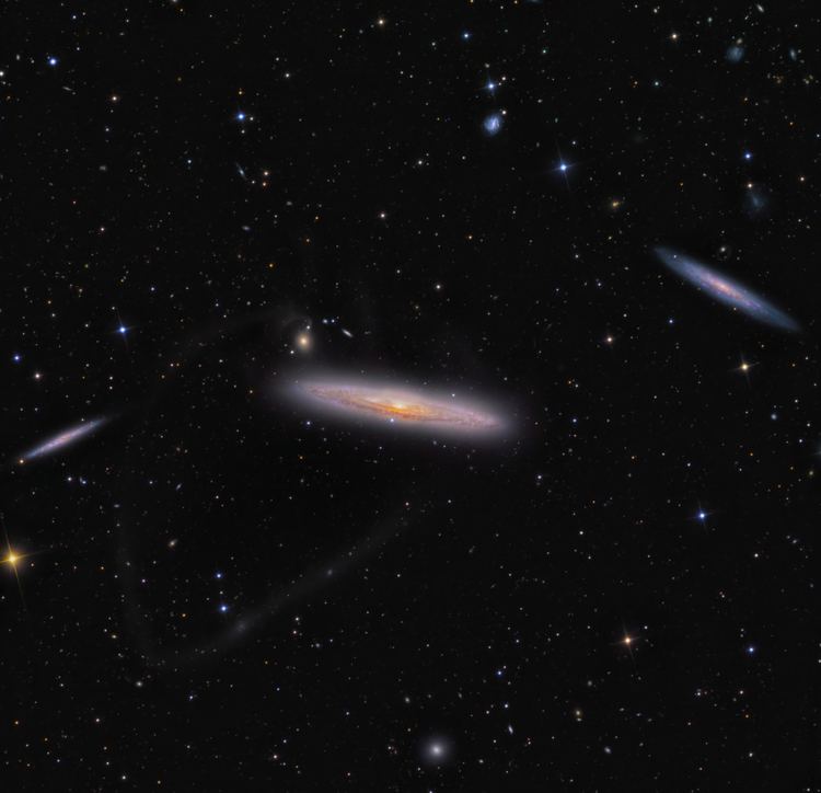 NGC 4216 httpsapodnasagovapodimage1011NGC4216craw
