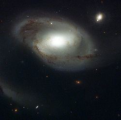 NGC 4319 httpsuploadwikimediaorgwikipediacommonsthu