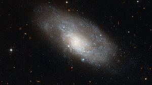 NGC 4980 httpsuploadwikimediaorgwikipediacommonsthu
