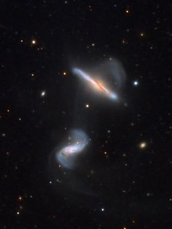 NGC 6285 httpsuploadwikimediaorgwikipediacommonsthu