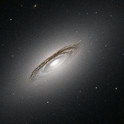 NGC 6861 httpsuploadwikimediaorgwikipediacommonsthu