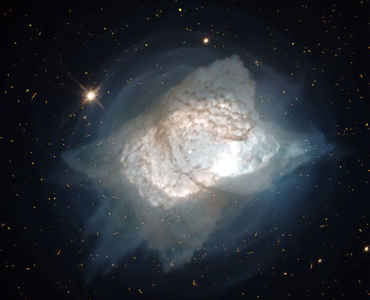 NGC 7027 APOD 2013 August 26 Bright Planetary Nebula NGC 7027 from Hubble