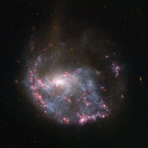 NGC 922 httpsuploadwikimediaorgwikipediacommonsthu