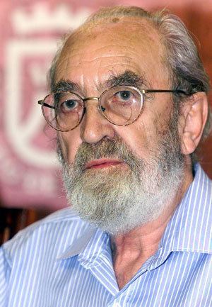 Ángel González Muñiz - Alchetron, The Free Social Encyclopedia