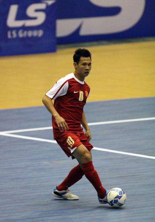 Nguyen Bao Quan Th qun i futsal Vit Nam Nguyn Bo Qun Gian nan ng ln