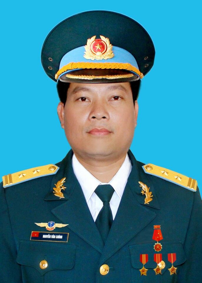 Nguyễn Văn Chính Hng nghn ngi i ma tin bit 9 lit s CASA212 Ngi lnh