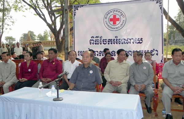 Nhim Vanda HE Nhim Vanda Distributes CRCs Relief to Local People in Oddar