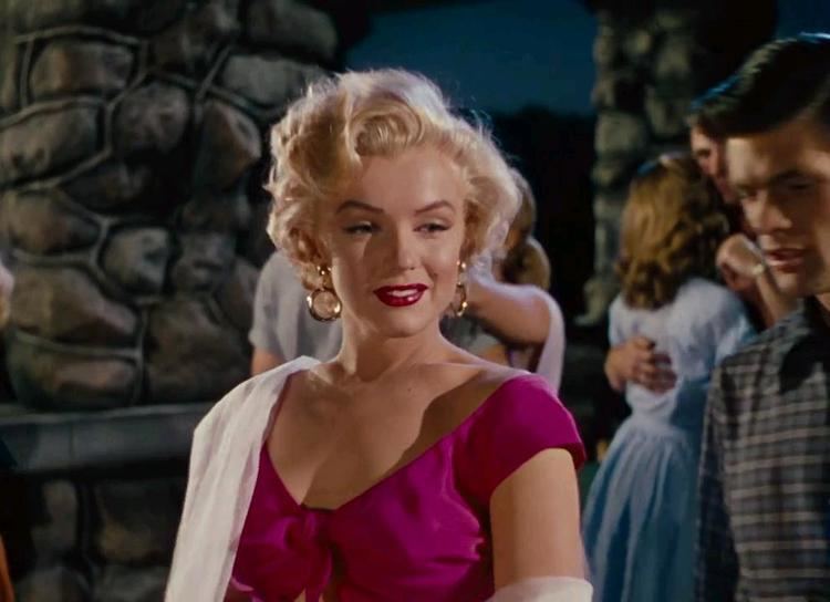 Niagara (1953 film) movie scenes 1953 was without a doubt the year of Marilyn Monroe It the year she finally became a full blown star and Niagara was the first film out of three to be 