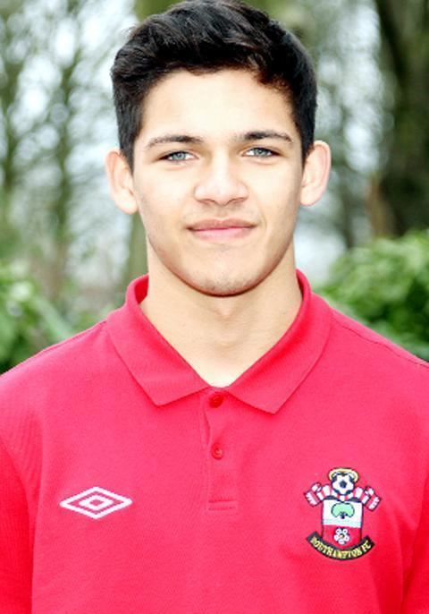 Niall Mason Clitheroe teenager signs for Southampton From Lancashire Telegraph