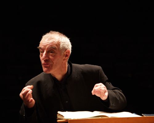 Nicholas Kraemer Chicago Classical Review Music of the Baroque opens season with
