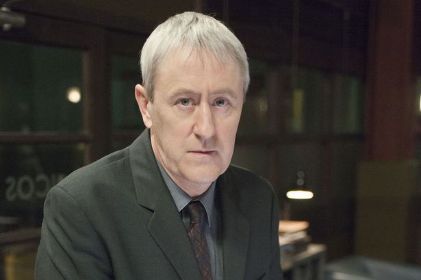 Nicholas Lyndhurst New Tricks Nicholas Lyndhurst on 39beating up39 Dennis