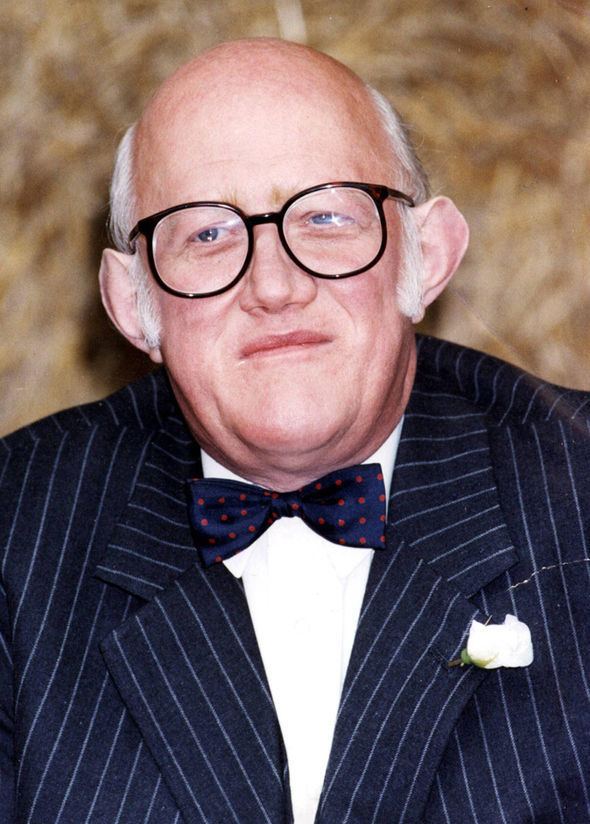 Nicholas Smith (actor) Nicholas Smith an actor who bumbled with grace Life Life Style