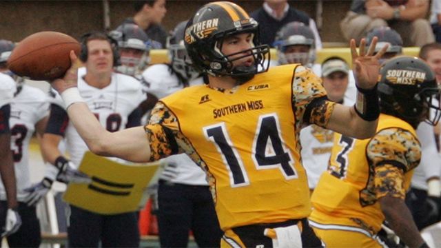 Nick Mullens Nick Mullens Earns Pair of Awards Southern Miss Official Athletic