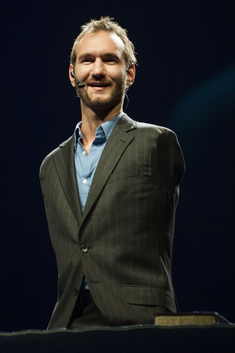 Nick Vujicic Pastor Without Limbs Nick Vujicic amp Wife Welcome Second