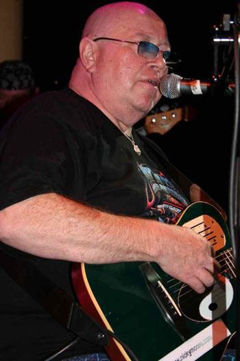 Nicky Moore Get Ready to ROCK Review of gig featuring Nicky Moores Blues