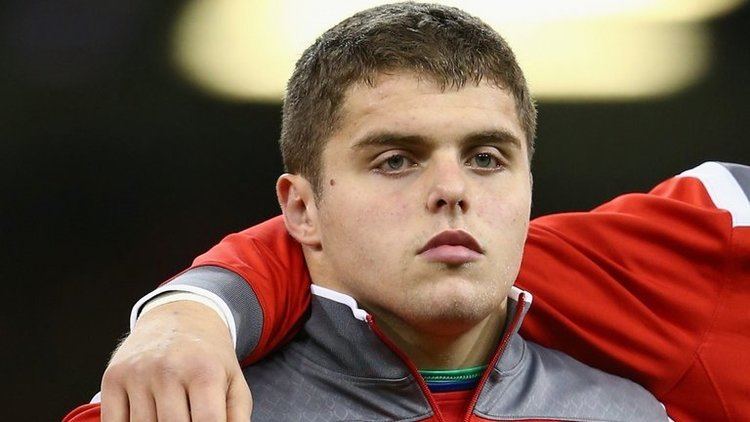 Nicky Smith (rugby player) Wales and Ospreys prop Nicky Smith set for four months on