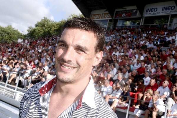 Nicolas Brusque Rugby Nicolas Brusque prend la prsidence du Biarritz