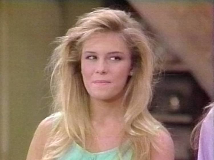 Nicole eggert pics