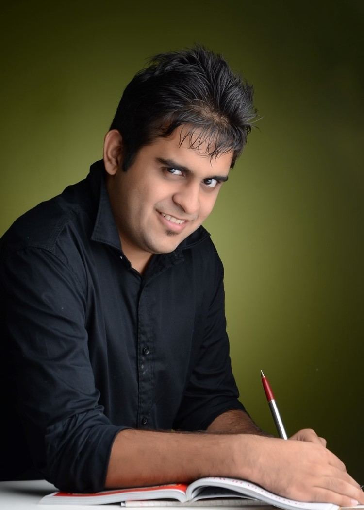 Nikhil Chandwani (Author) wwwukwritersforumcomwpcontentuploads201309